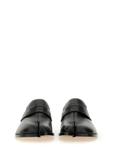 Maison Margiela Tabi Split-toe Patent-leather Loafers In Black