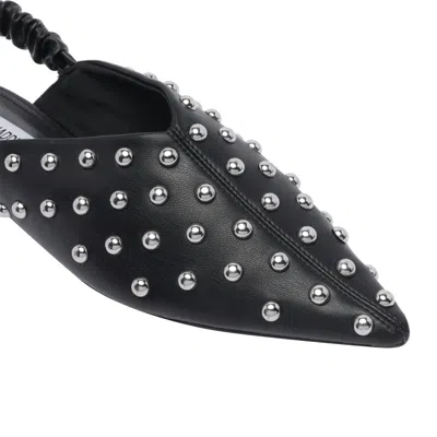 Steve Madden Pointed Toe Flats In Black