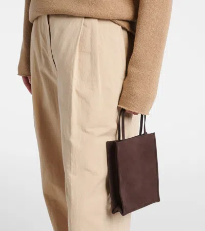 The Row Tote To Go Small Aus Veloursleder In Braun