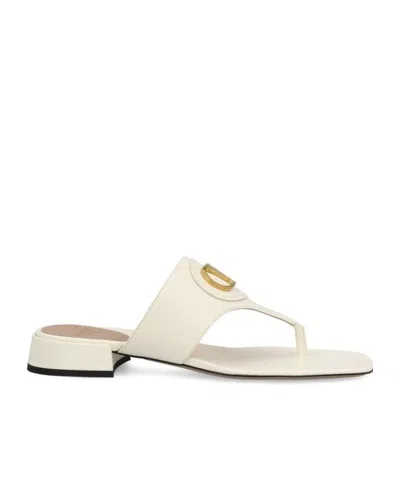 Valentino Garavani Vlogo Signature Slip-on Sandals In White