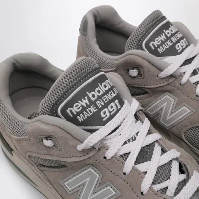 New Balance Made In Uk 991v2 Sneakers In Grey In Grey
