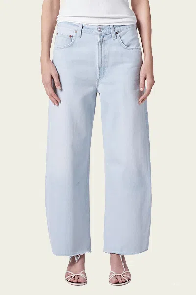 Agolde Low Curve Fray Rigid Mid-rise Barrel-leg Jeans In Light Wash