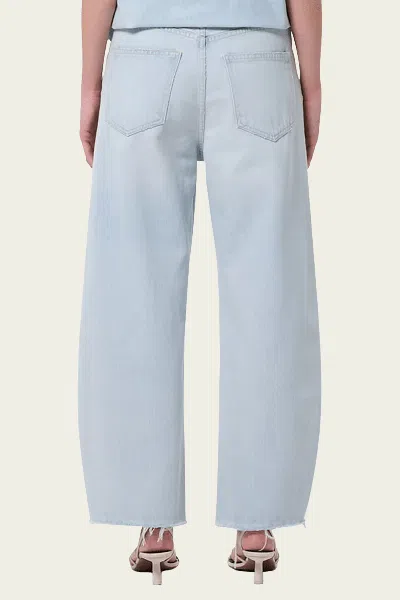 Agolde Low Curve Fray Rigid Mid-rise Barrel-leg Jeans In Light Wash