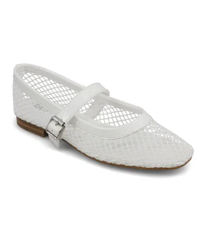 Mia Women's Rayza Mary-jane Round Toe Flats In White