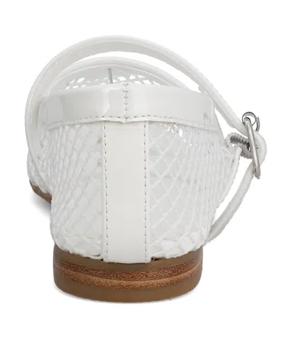 Mia Women's Rayza Mary-jane Round Toe Flats In White