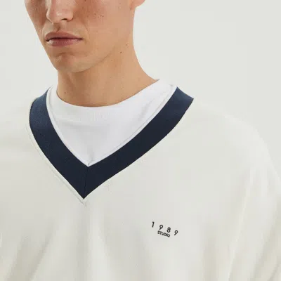1989 Studio V-neck Sweatshirt Contrast Trim In White