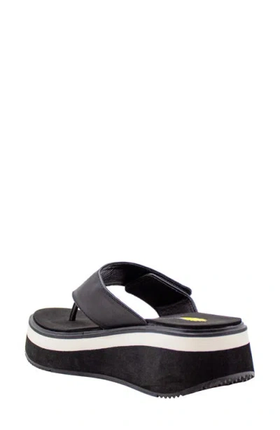 Volatile Shitake Platform Wedge Sandal In Black