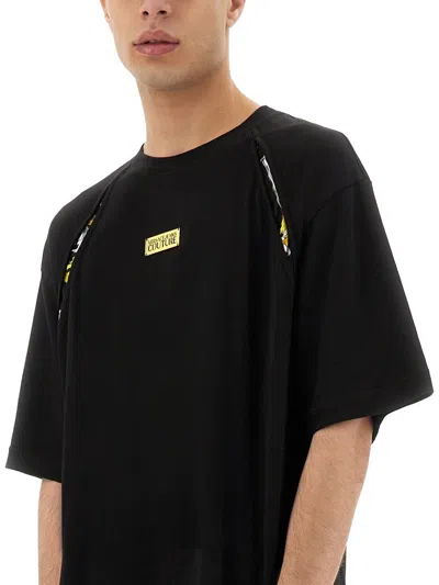 VERSACE JEANS COUTURE VERSACE JEANS COUTURE T-SHIRT WITH BAROQUE OUTLINE INSERTS 