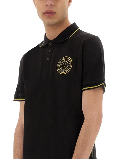 VERSACE JEANS COUTURE VERSACE JEANS COUTURE COTTON POLO SHIRT WITH V-EMBLEM 
