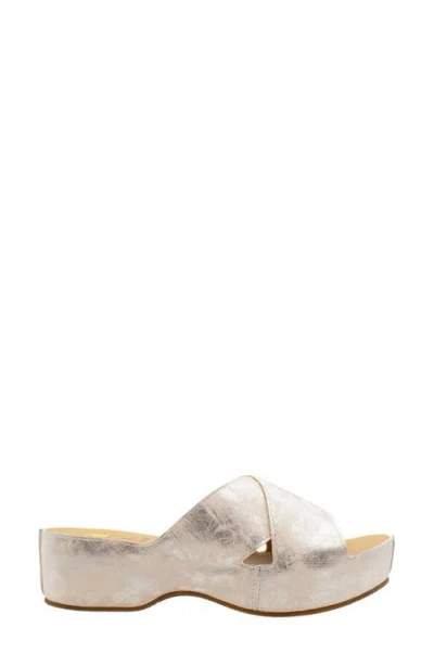 Volatile Edith Platform Sandal In Silver