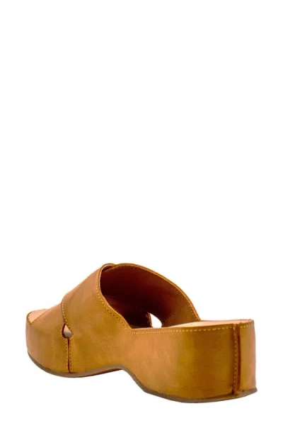 Volatile Edith Platform Sandal In Tan