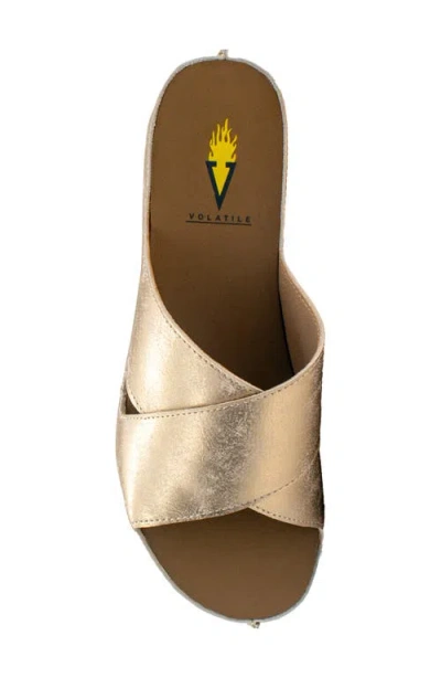 Volatile Edith Platform Sandal In Gold