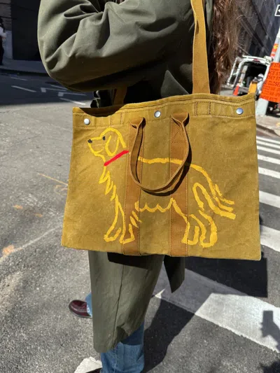 Alex Mill The Perfect Weekend Dog Tote In Golden Khaki/golden Retriever
