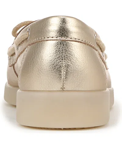 Naturalizer Women's Keelboat Closed Round Toe Hybrid Sport Boat Shoes In Soft Gold Leather