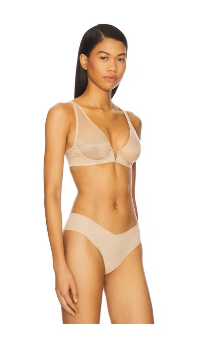 Commando Chic Mesh Plunge Underwire Bra In Beige