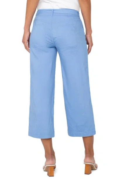 Liverpool Los Angeles Women's Belted Cropped Wide-leg Pants In Chambray Blue
