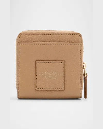 Marc Jacobs Textured Mini Compact Wallet Pockets In Camel