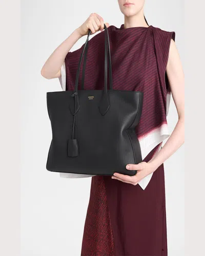 Ferragamo Folded Edge Grained Texture Shoulder Bag In Nero