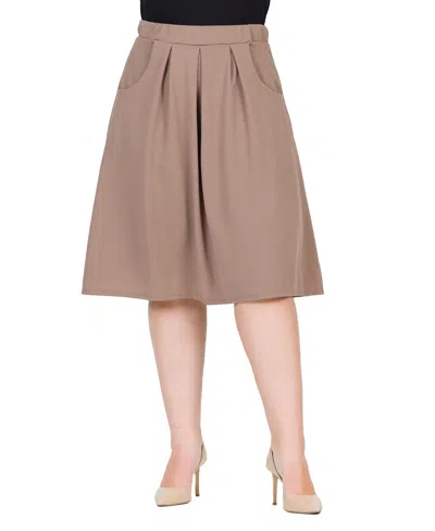 24seven Comfort Apparel Plus Size Elastic Waist Pleated Knee Length Pocket Skirt In Taupe