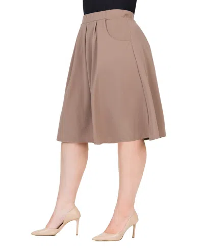 24seven Comfort Apparel Plus Size Elastic Waist Pleated Knee Length Pocket Skirt In Taupe
