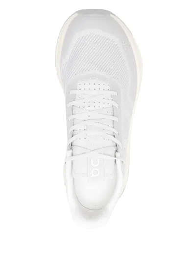 On Cloudnova Form 2 Tt Sneakers In Neutral