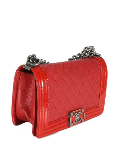 Pre-owned Chanel 2015-2016 Medium Boy  Shoulder Bag In Red