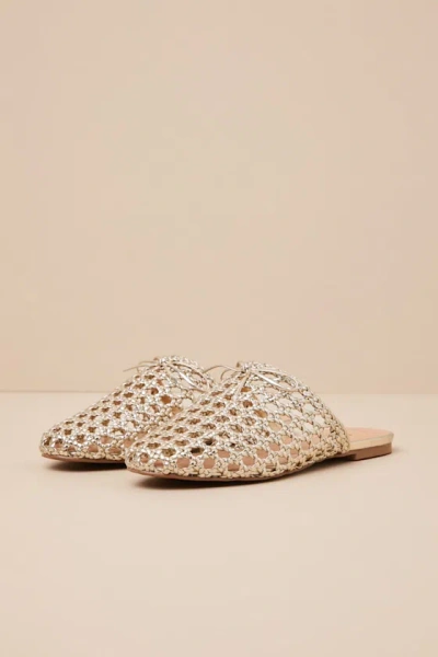 Lulus Alexine Gold Metallic Woven Raffia Flat Slides In Gold