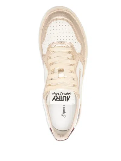 Autry Super Vintage Sneakers In Neutrals