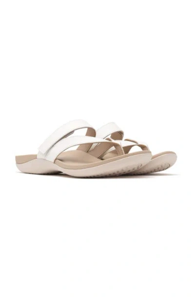 Abeo Oasis Thong Sandal In White - Metatarsal
