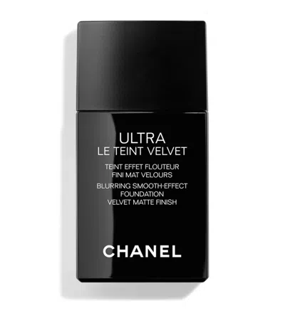 Chanel Ultra Le Teint Velvet Blurring Smooth-effect Foundation