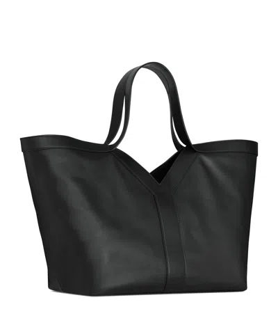 Saint Laurent Y Stitch Tote Bag In Calfskin Leather In Black