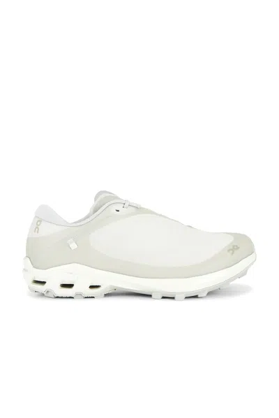 On X Paf Cloudventure Peak Sneaker In Ice & Mo