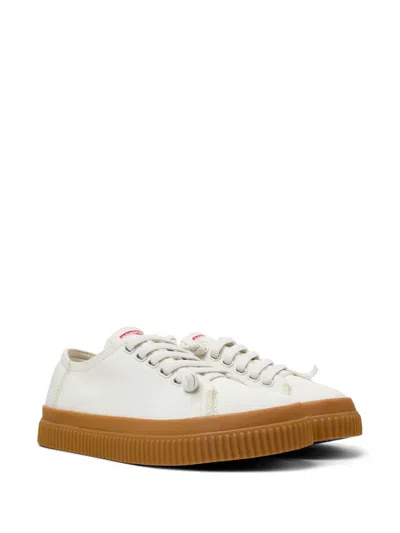 Camper Peu Roda In Weiss