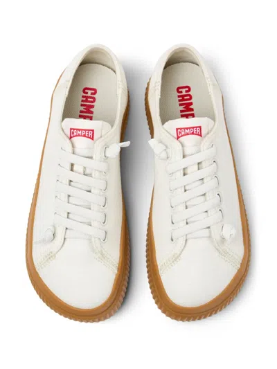 Camper Peu Roda In Weiss