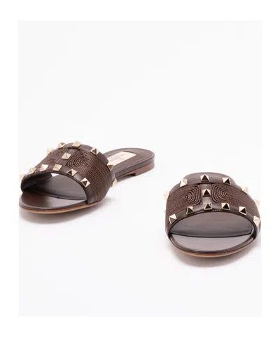 Valentino Garavani Valentino Rockstud Leather-trim Sandal In Brown
