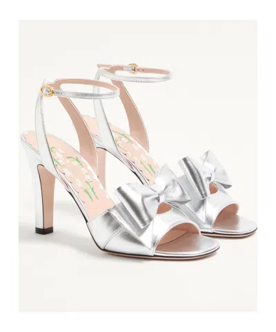 Valentino Garavani Bowow Sandal In Laminated Nappa 95mm Woman Silver 40 In Neutral