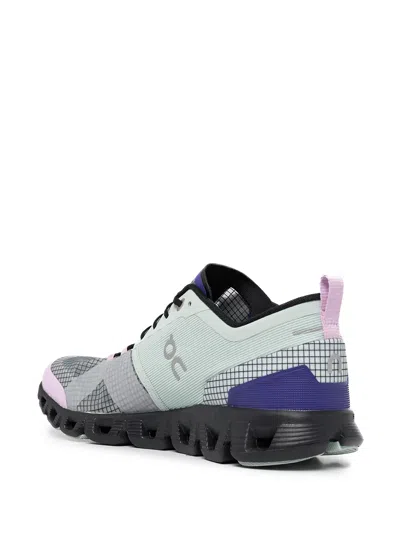 On Cloud Wmns "shift In Gray