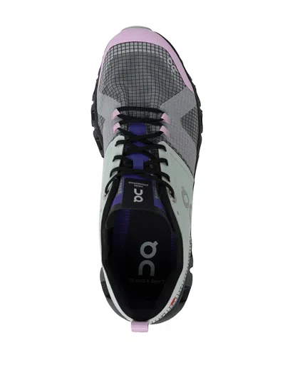 On Cloud Wmns "shift In Gray