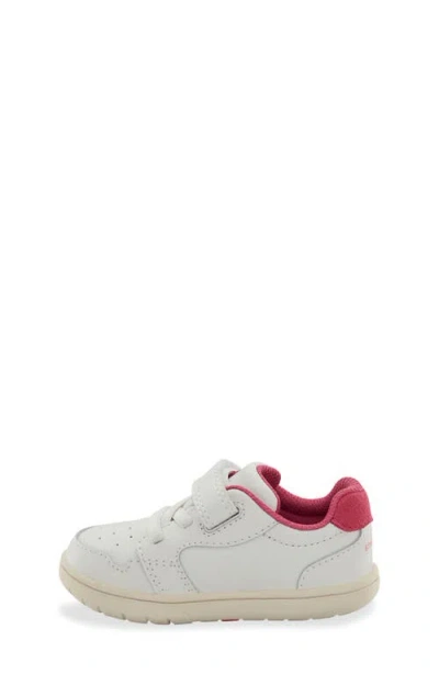 Stride Rite London Srtech™ Sneaker In Pink