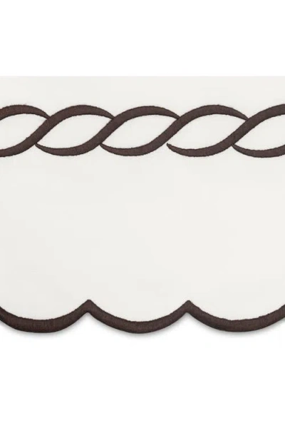 Matouk Classic Chain Scallop Set Of 2 600 Thread Count Pillowcases In Mocha