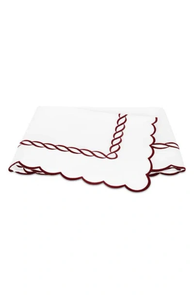 Matouk Classic Chain Scallop 600 Thread Count Flat Sheet In Red