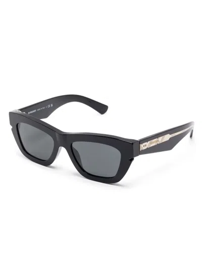 Burberry Eyewear Rectangle-frame Sunglasses In ブラック