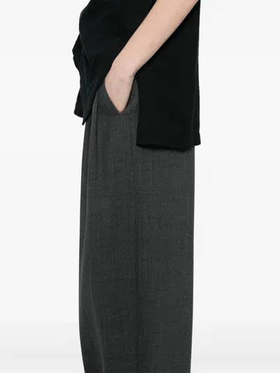 Less Hose Mit Weitem Bein In Grau