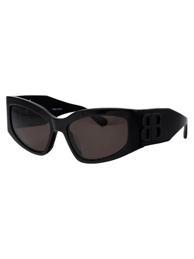 Balenciaga Feline Frame Tinted Sunglasses