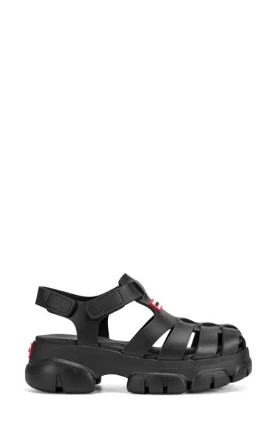 Hunter Belah Lug Sole Fisherman Sandal In Black