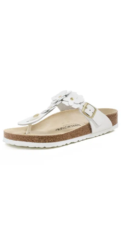 Birkenstock Gizeh Thong Sandals With Floral Buckle Fastening In Black