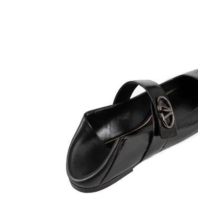 Valentino Garavani Leather Locker Ballerina Flats In Black
