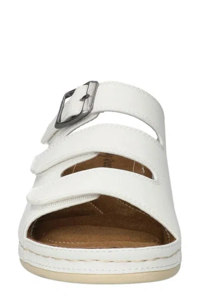 Easy Street Womens Pinterry Slide Sandals In White