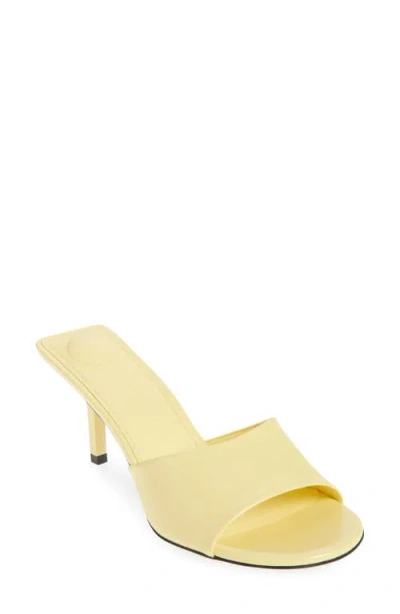 Jacquemus Glossy Kitten Heel Sandals In Light Yellow 210