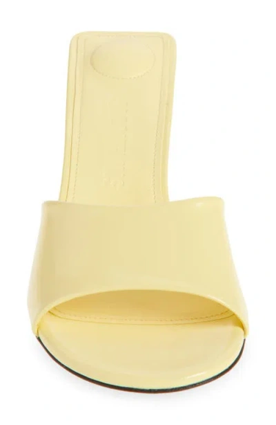 Jacquemus Glossy Kitten Heel Sandals In Light Yellow 210